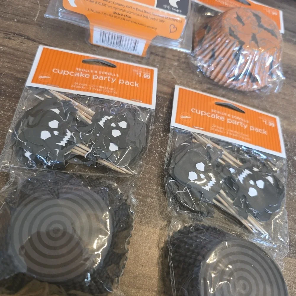 Halloween Ghost Baking Cups 24 Cups Cupcake Party Packs Cupcake Liners Picks Lot